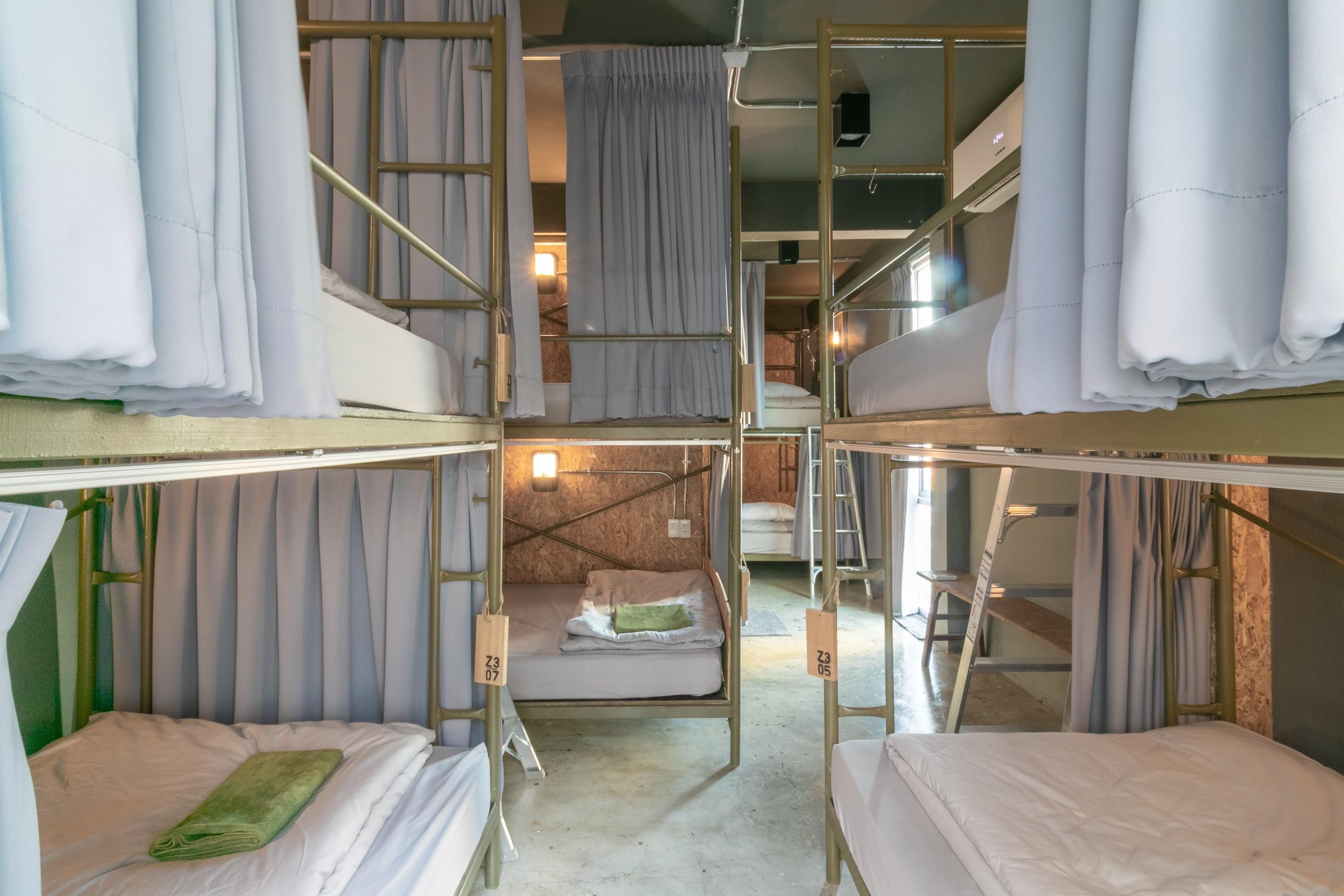Zhelter'Bkk Hostel Банкок Екстериор снимка