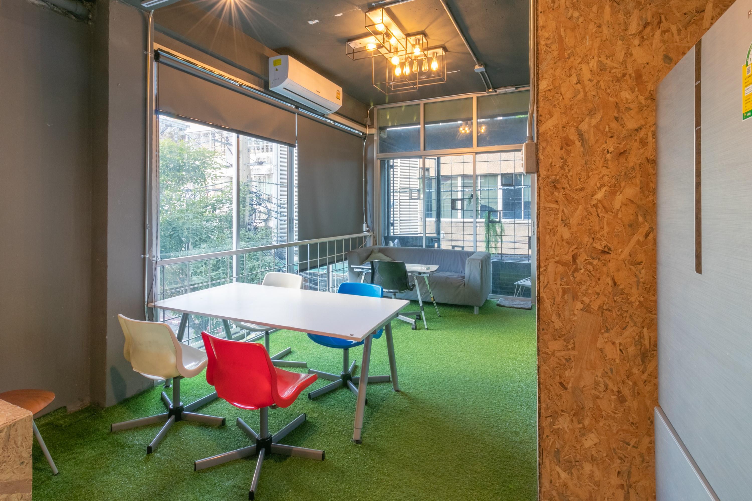 Zhelter'Bkk Hostel Банкок Екстериор снимка