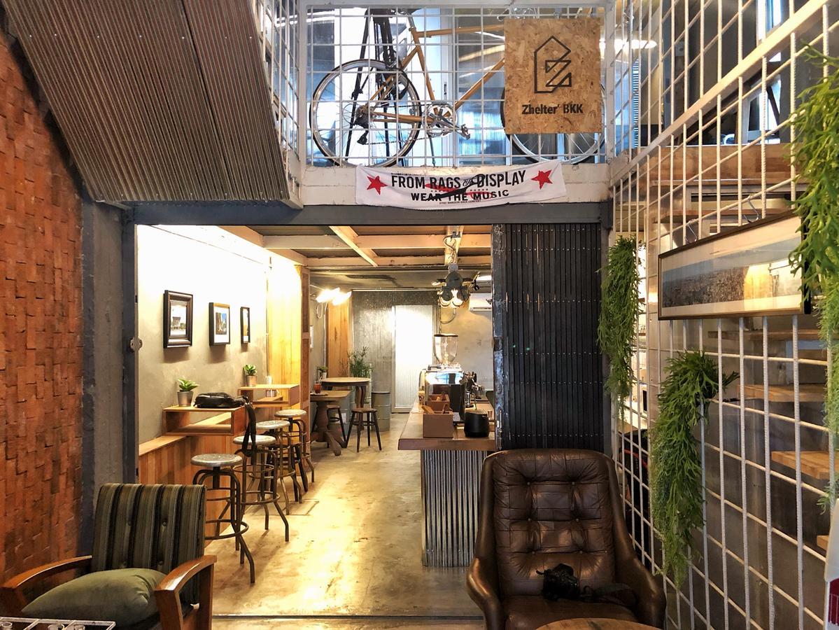Zhelter'Bkk Hostel Банкок Екстериор снимка