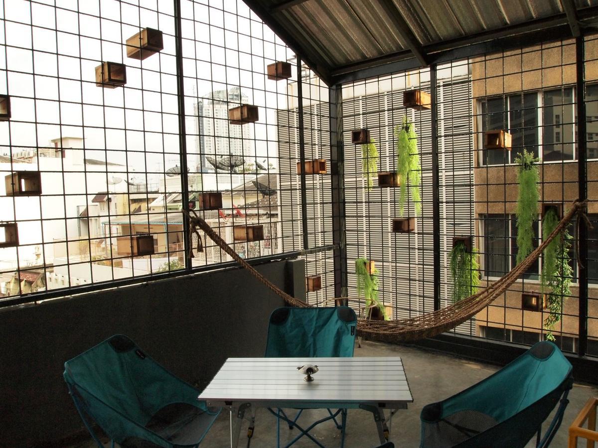 Zhelter'Bkk Hostel Банкок Екстериор снимка